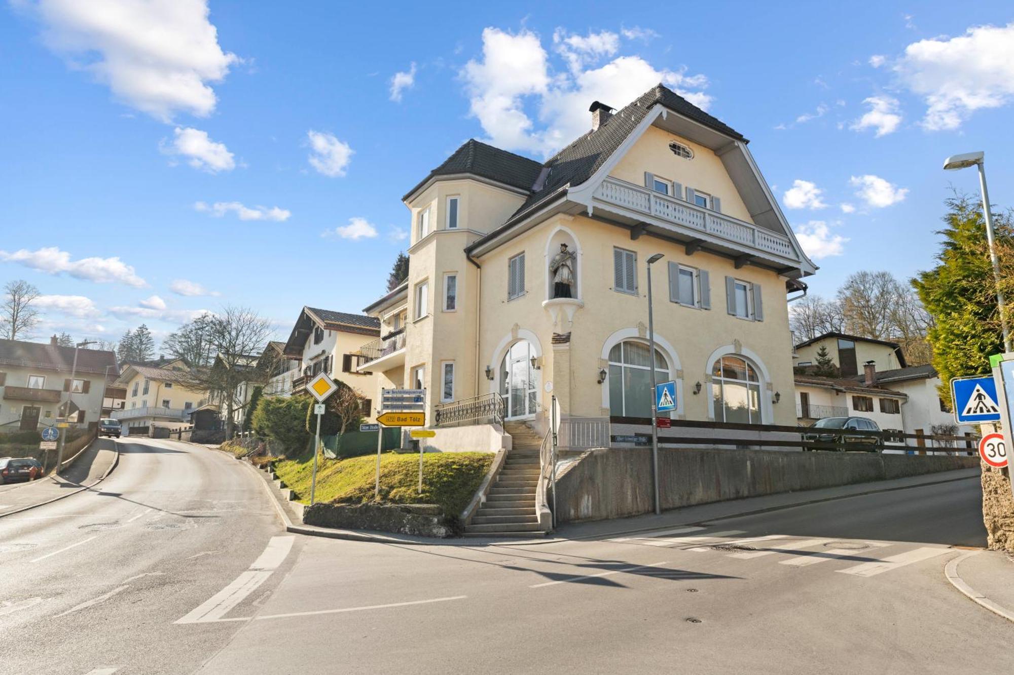Liebelei Miesbach - Boutique-Apartment Mit Terrasse Im Zentrum エクステリア 写真