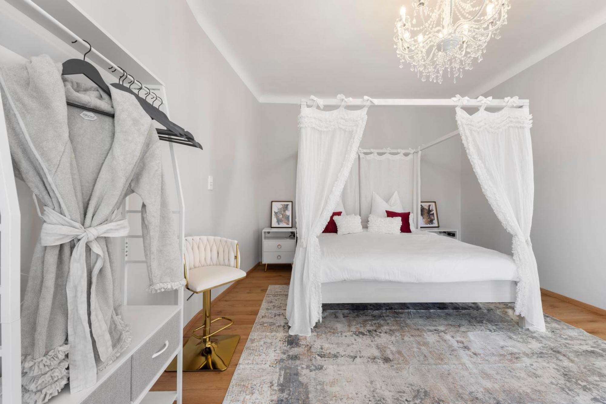Liebelei Miesbach - Boutique-Apartment Mit Terrasse Im Zentrum エクステリア 写真