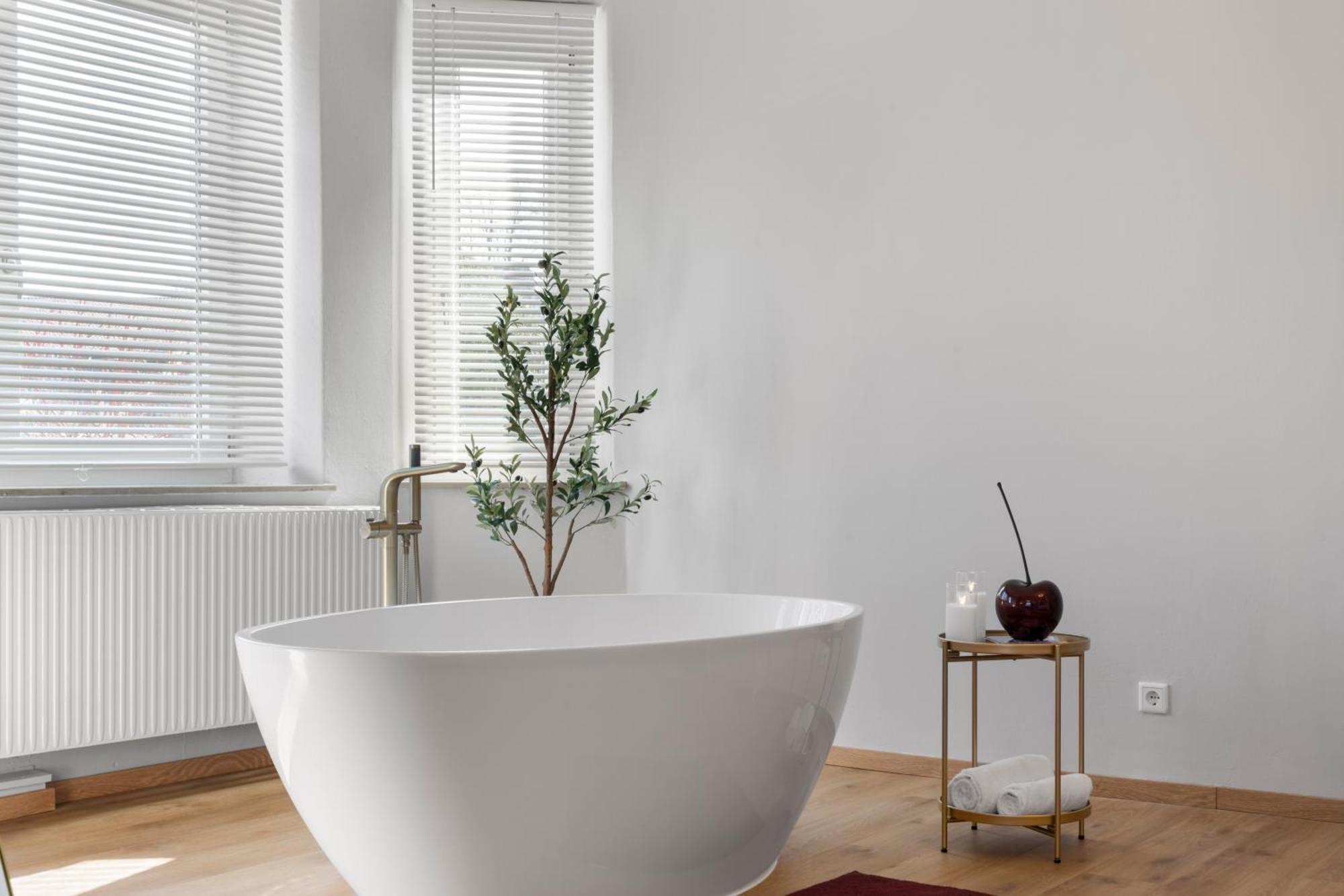 Liebelei Miesbach - Boutique-Apartment Mit Terrasse Im Zentrum エクステリア 写真