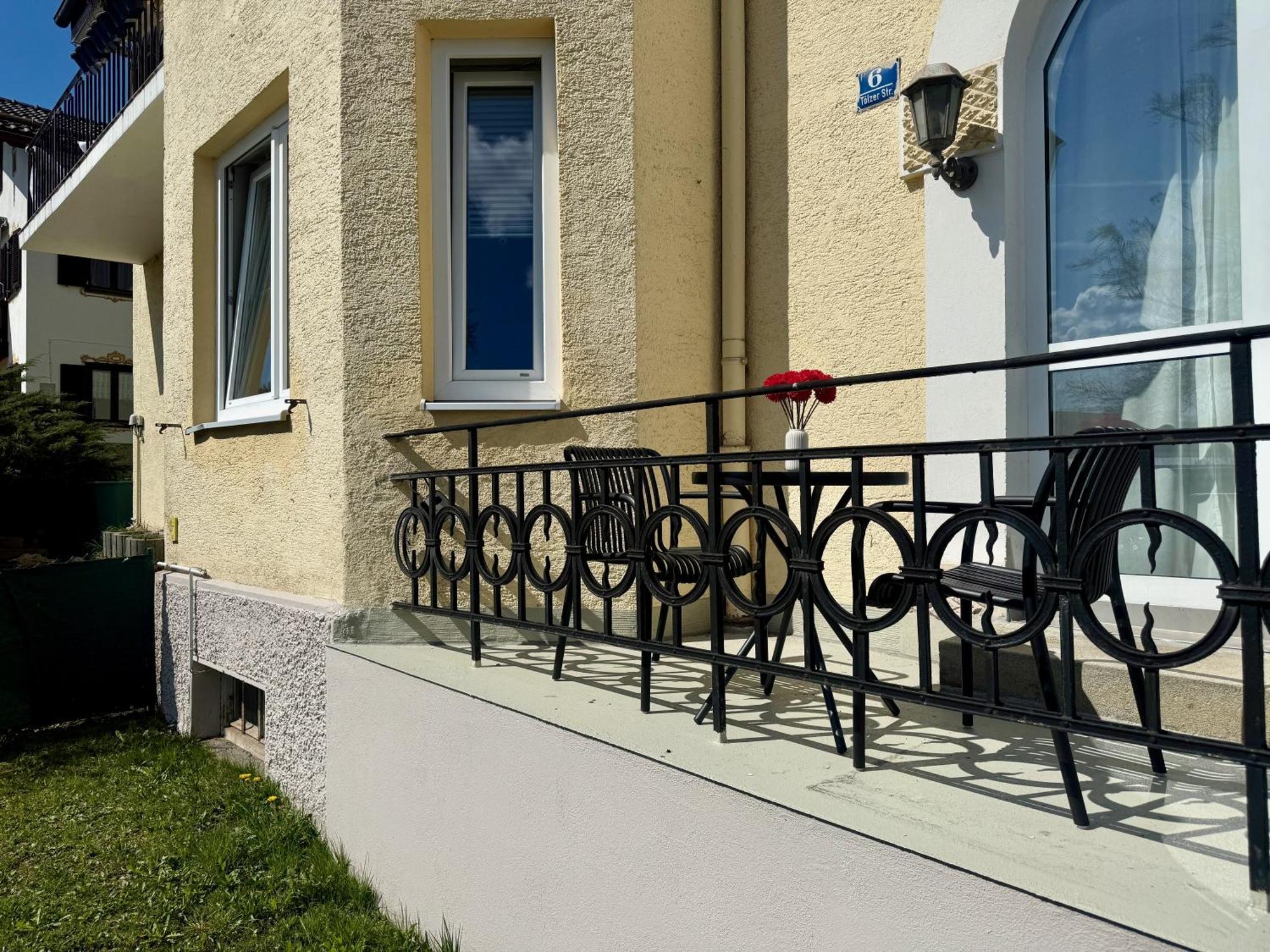 Liebelei Miesbach - Boutique-Apartment Mit Terrasse Im Zentrum エクステリア 写真